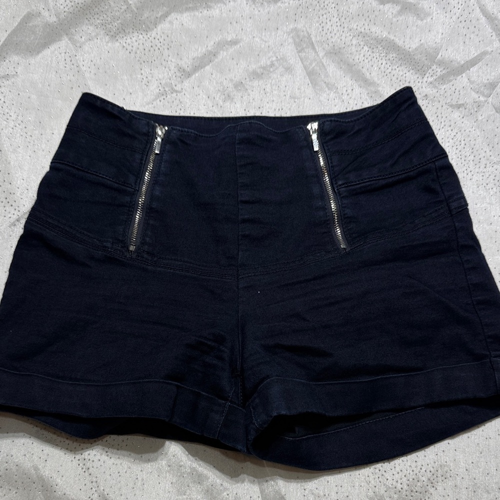 Bebe High-Waist Black Women's Shorts with Front Zippers size 27